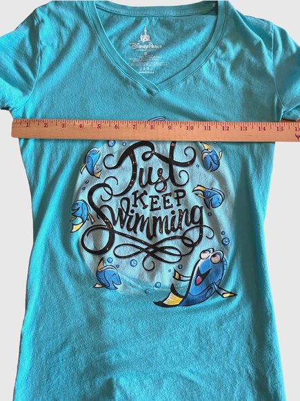 Disney Parks  Just Keep Swimming Dory Short Sleeve TShirt Womens Sz M Turquoise - Picture 4 of 6